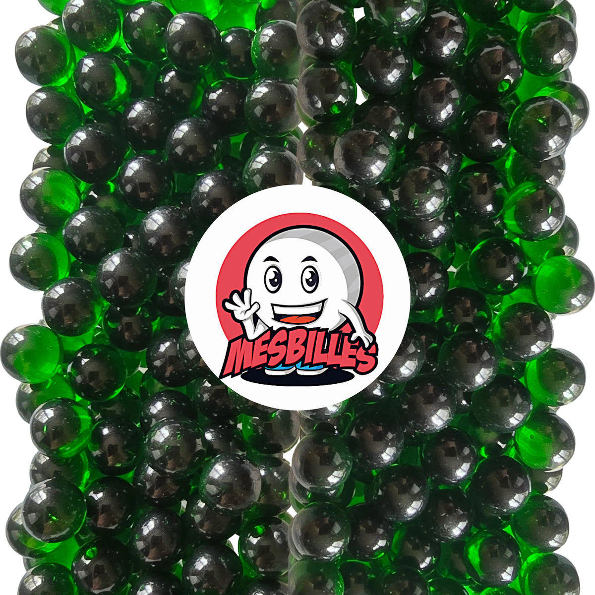 La qualité supérieure de ces billes vertes en verre de bohême leur donne une place au premier rang dans les collections des joueurs de billes.
