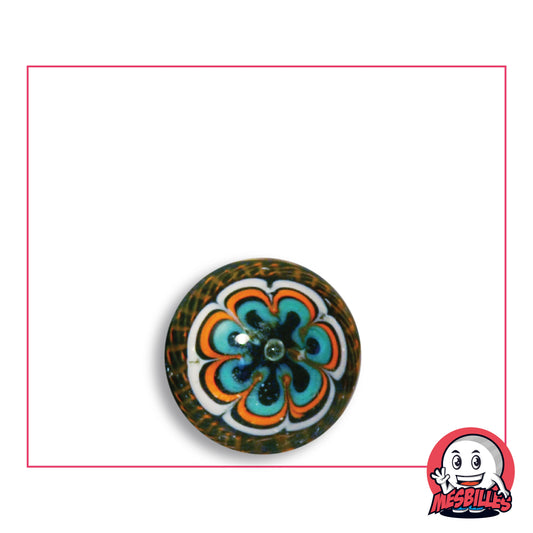 Bille Art Mandala Orange en verre, rosette turquoise cernée d'orange et de blanc sur fond de filigrane orange et sombre, vue de dessus, 16 mm de diamètre