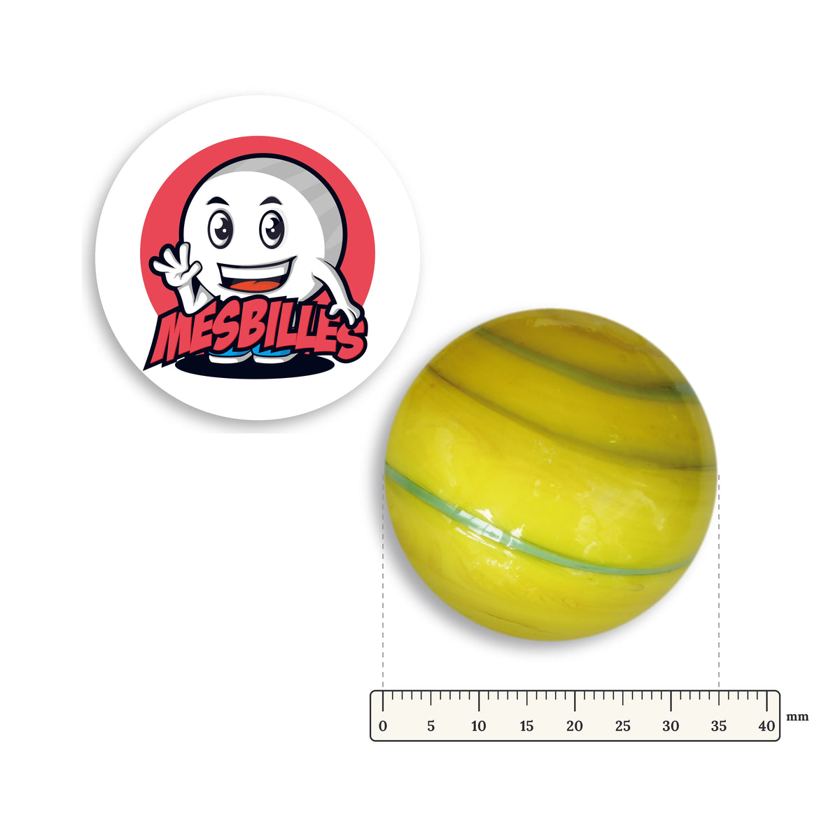 Grande bille Equinoxe Jaune et Vert 35 mm Collector à côté d'une règle graduée, 35 mm de diamètre
