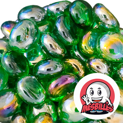 Petit Galet &nbsp;en verre Translucide et Brillant de Couleur Vert, Collection Bille Irisée : le Graal des Collectionneurs.